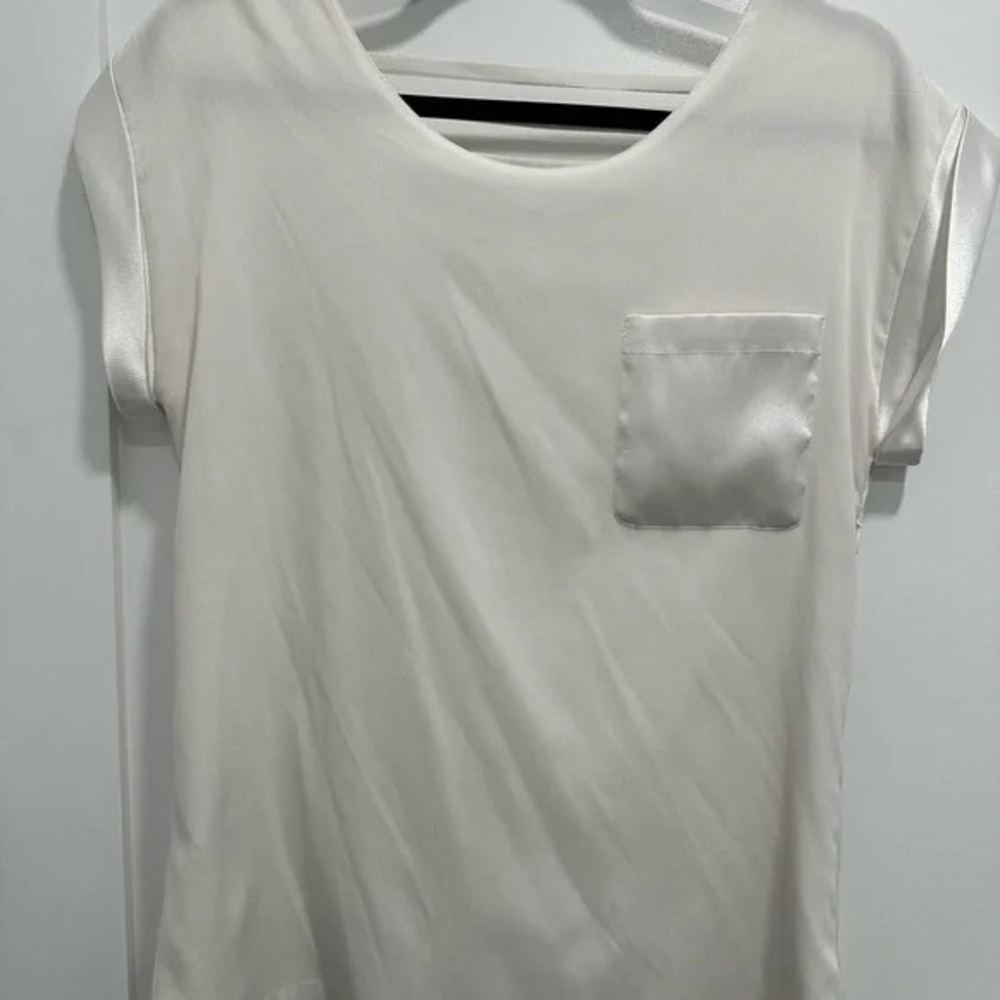 Women's Cream Satin Pocket Short Sleeve Tee